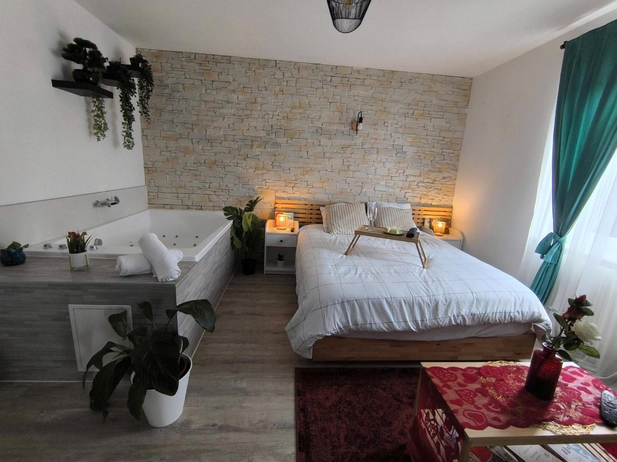Romantic Cocon Home In Mulhouse Ngoại thất bức ảnh